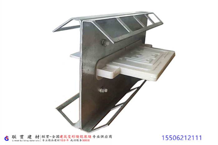 1595289985874436.jpg 铠装缝镀锌.jpg